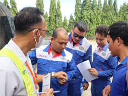 การตรวจสอบระบบหล่อลื่น และของเหลวภายในรถบรรทุก