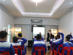 เทคนิคการขับรถเชิงป้องกันอุบัติเหตุ โดยอาจารย์อภิรัติ  คำสายพรม