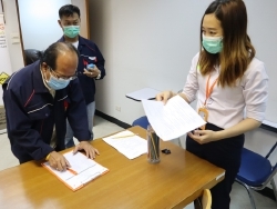 ลงทะเบียนรับเอกสารประกอบการฝึกอบรม