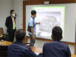 การตรวจสอบความปลอดภัยรอบตัวรถด้วยกระบวนการ KYT