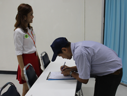 ลงทะเบียนรับเอกสารประกอบการฝึกอบรม