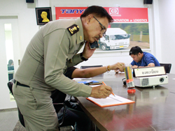 ลงทะเบียนรับเอกสารประกอบการฝึกอบรม