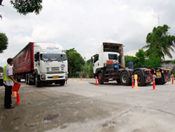 สถานีทดสอบทักษะการขับรถในสถานการณ์ต่างๆ