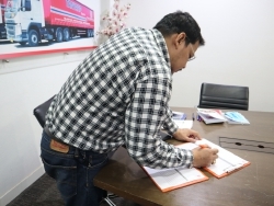 ลงทะเบียนรับเอกสารประกอบการฝึกอบรม