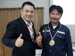 มอบรางวัลให้กับผู้ที่ร่วมตอบคำถามสูงสุด