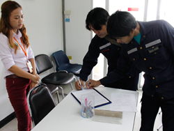ลงทะเบียนรับเอกสารประกอบการฝึกอบรม