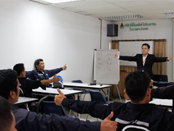 เทคนิคการขับรถบรรทุก และรถขนส่งวัตถุอันตรายอย่างปลอดภัย Defensive Driving for Dangerous Goods Transportation โดยอาจารย์อภิรัติ  คำสายพรม