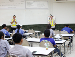 แนะนำครูฝึกประจำฐานกิจกรรมต่างๆ