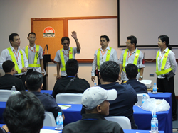 แนะนำครูฝึกประจำฐานกิจกรรมต่างๆ