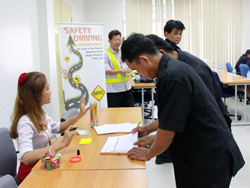 ลงทะเบียนรับเอกสารประกอบการฝึกอบรม