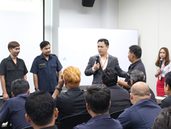 กลยุทธการให้บริการอย่างมืออาชีพ Service Mind to Service Excellence โดยอาจารย์อภิรัติ  คำสายพรม