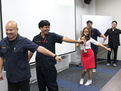 กิจกรรมการรักษาเวลา และบทบาทหน้าที่ของพนักงานขับรถมืออาชีพ