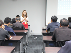 กล่าวต้อนรับพร้อมแนะนำวิทยากร และกิจกรรมฝึกอบรม