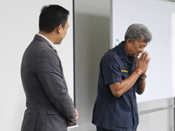 มารยาท และการทักทายผู้รับบริการอย่างมืออาชีพ