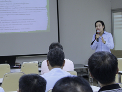 กล่าวแนะนำวิทยากรและกิจกรรมการฝึกอบรม