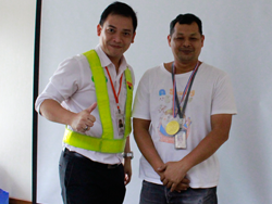 ให้รางวัลกับผู้ที่สามารถตอบคำถามได้สูงสุดประจำวัน