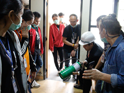ความปลอดภัยในคลังสินค้า และการใช้งานอุปกรณ์ความปลอดภัยเบื้องต้น